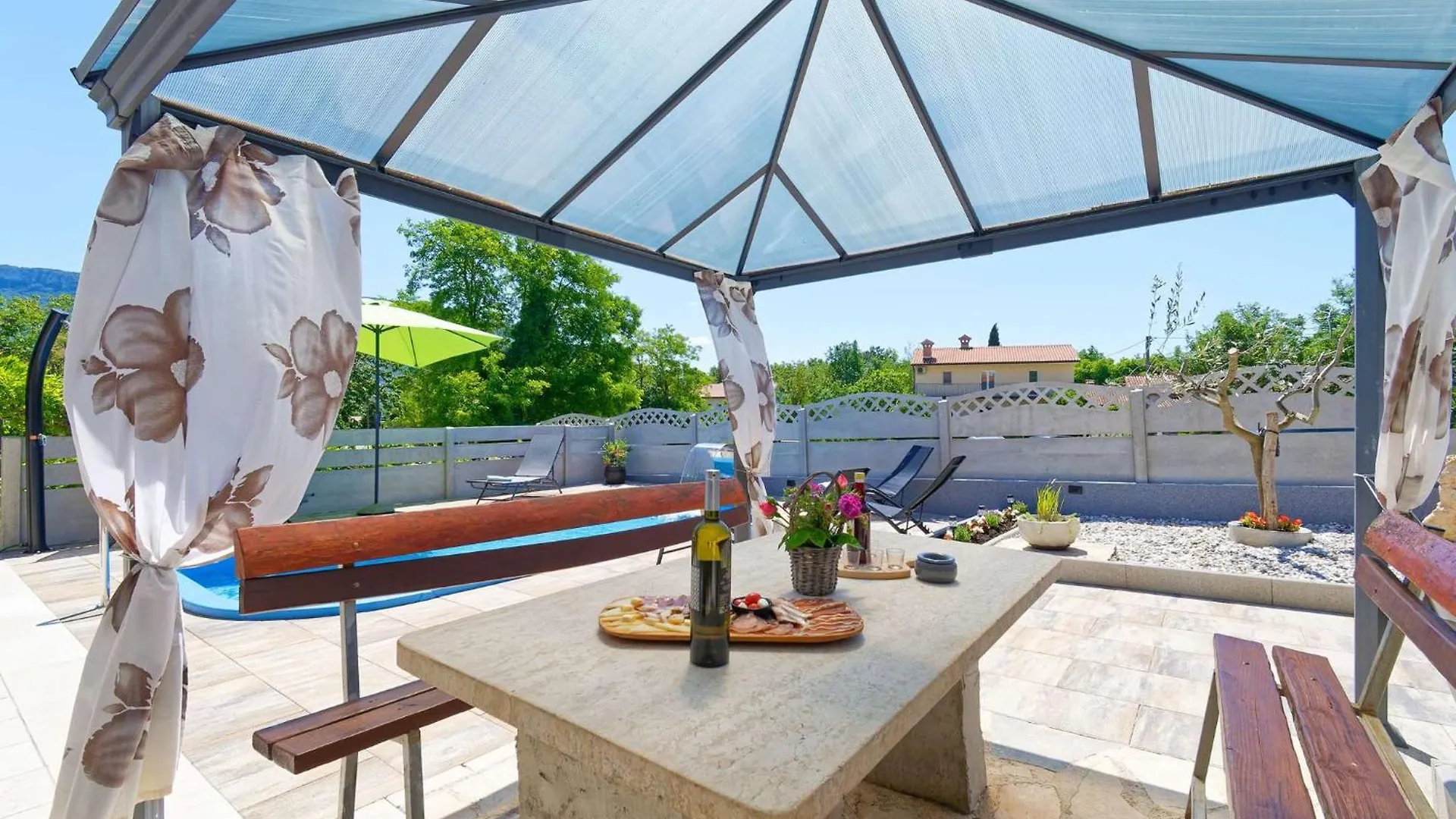 Apartment Feruccio By Rent Istria Kršan
